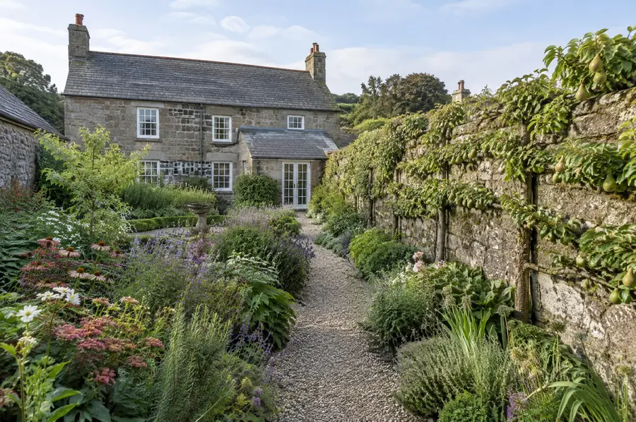 Walled garden