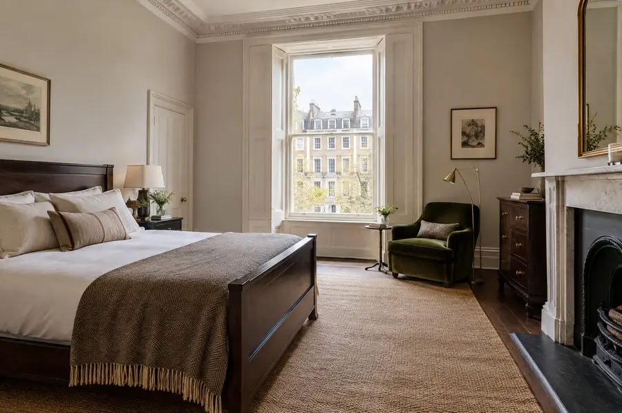 Principal bedroom